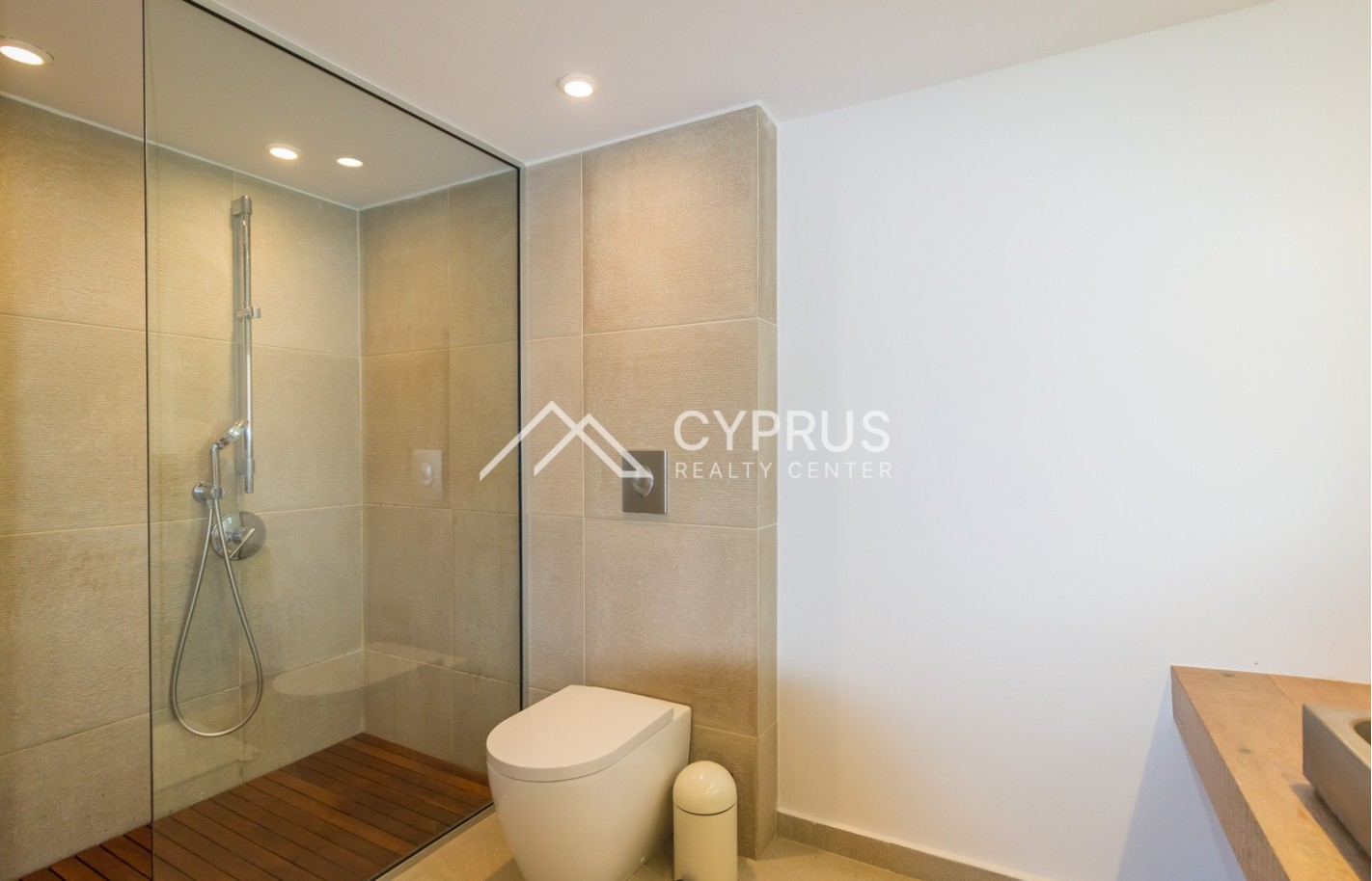 Three bedroom apartment in Limassol, Agios Tychonas - фото 17