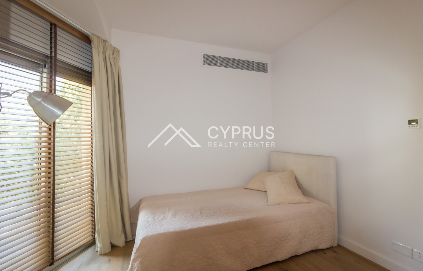 Three bedroom apartment in Limassol, Agios Tychonas - фото 10