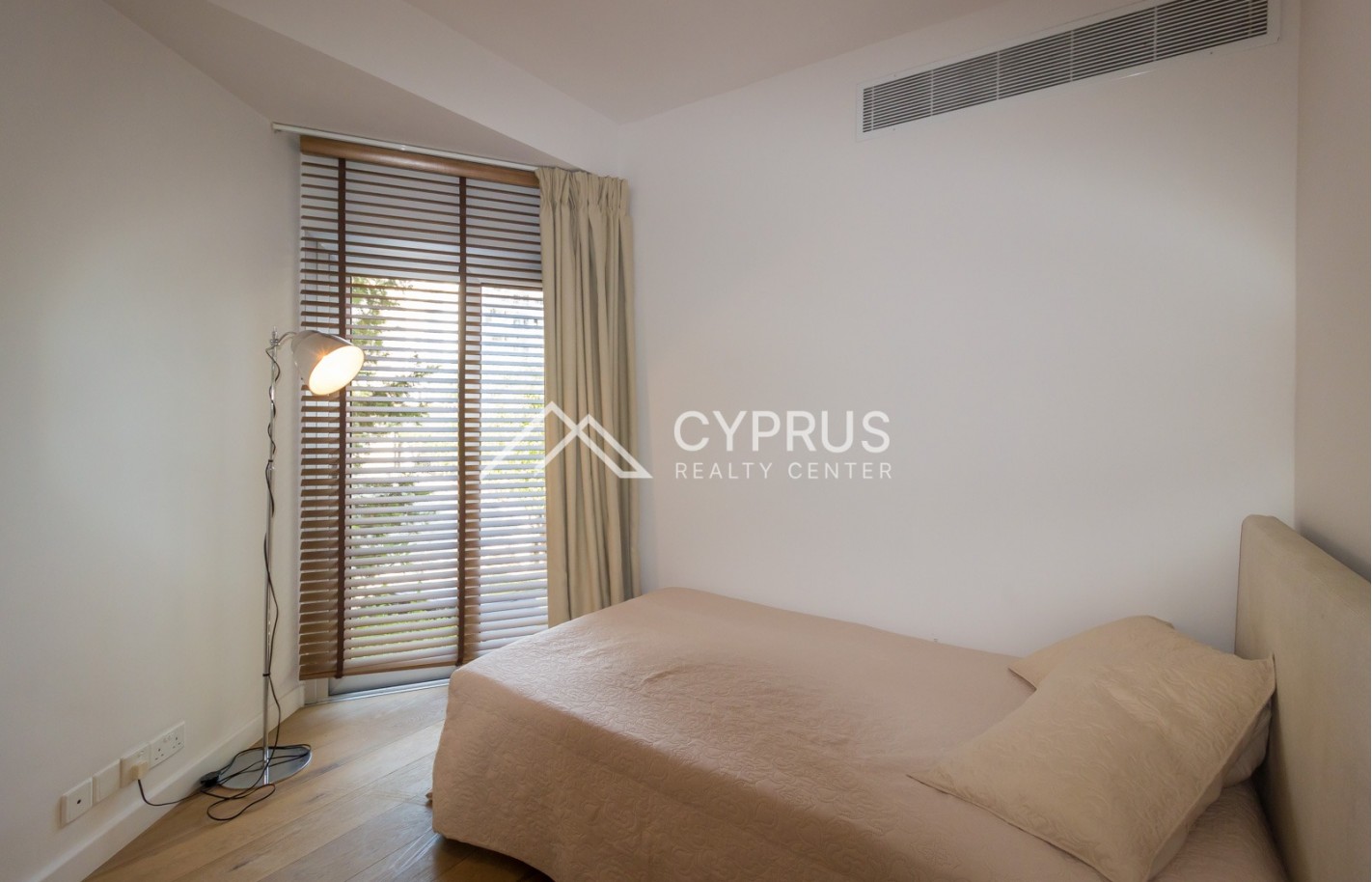 Three bedroom apartment in Limassol, Agios Tychonas - фото 11