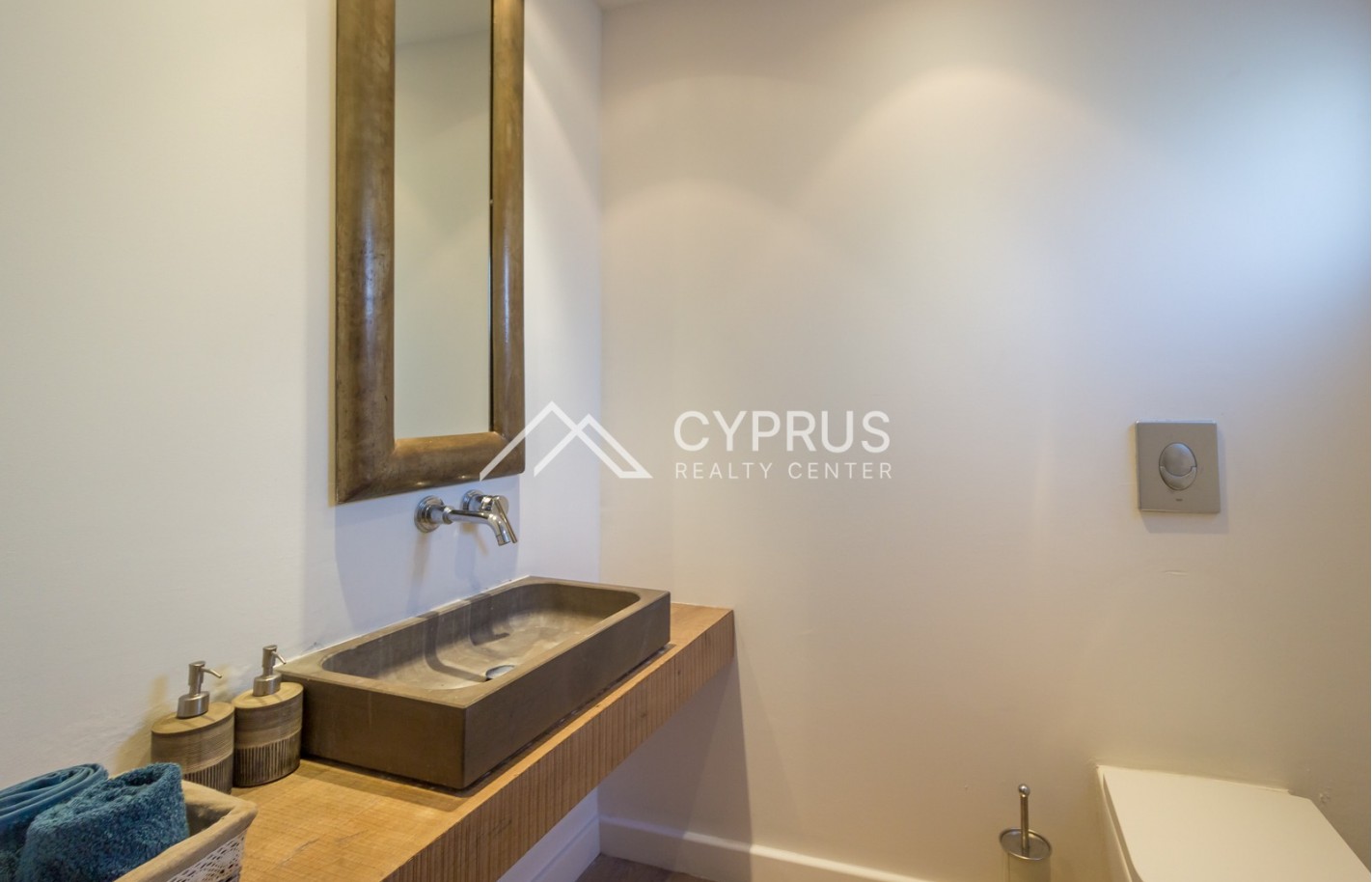 Three bedroom apartment in Limassol, Agios Tychonas - фото 18