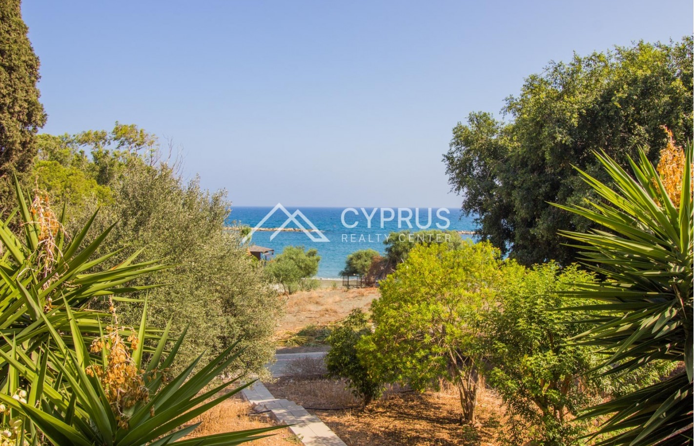 Three bedroom apartment in Limassol, Agios Tychonas - фото 21
