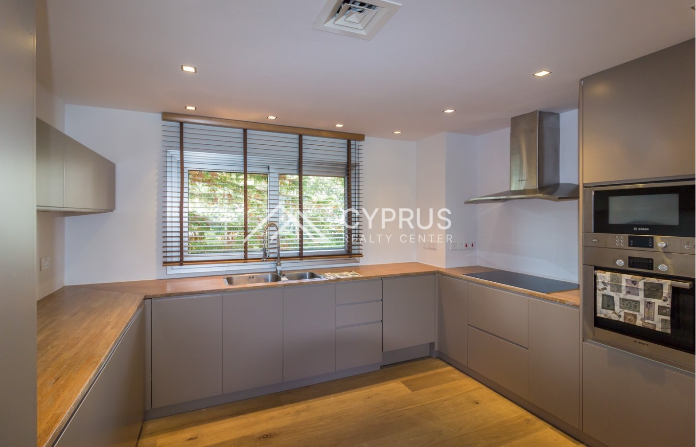 Three bedroom apartment in Limassol, Agios Tychonas - фото 13