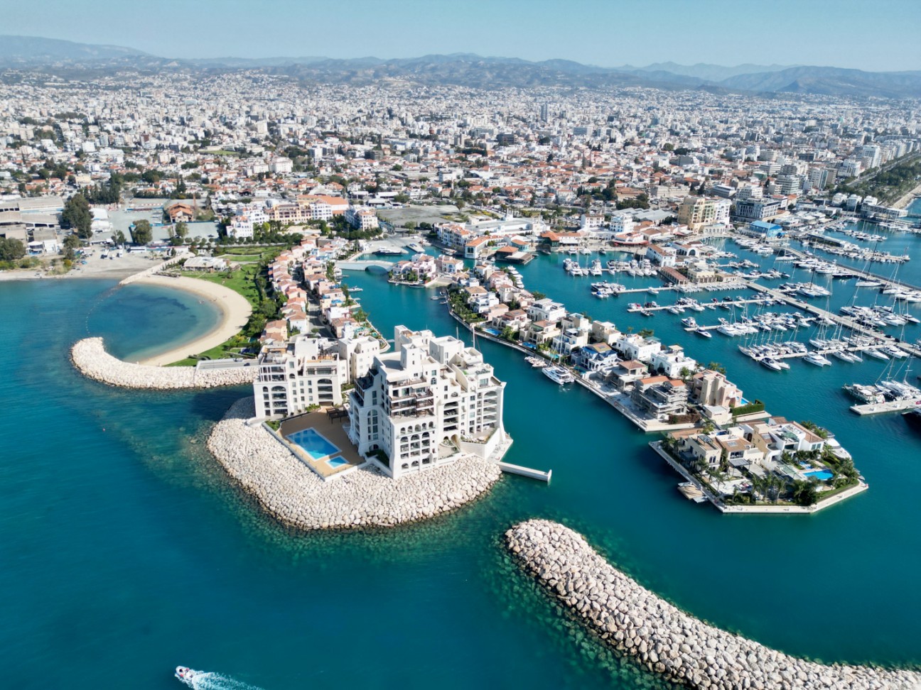Апартаменты с 2 спальнями в Лимассоле, Limassol Marina