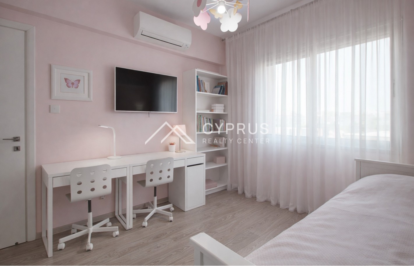 Luxury 3 bedroom apartment in Limassol, City Center - фото 3