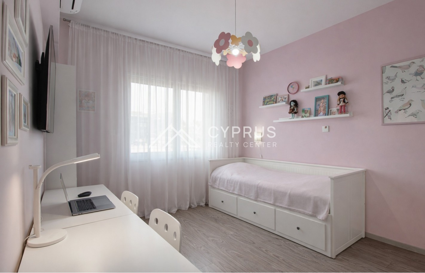 Luxury 3 bedroom apartment in Limassol, City Center - фото 27