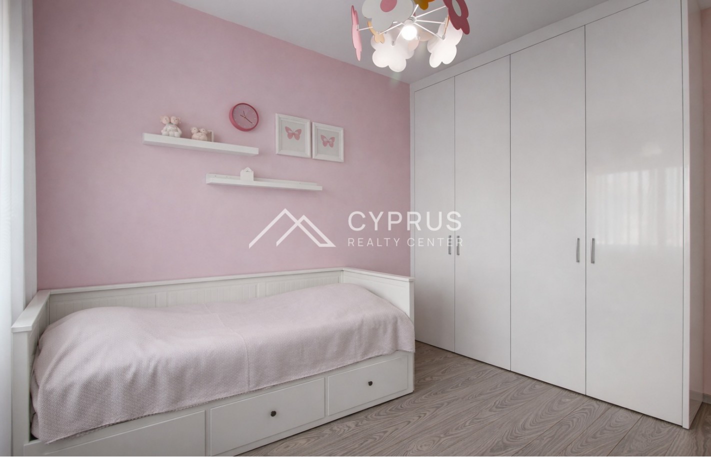 Luxury 3 bedroom apartment in Limassol, City Center - фото 26