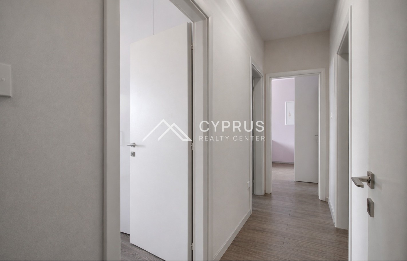 Luxury 3 bedroom apartment in Limassol, City Center - фото 22