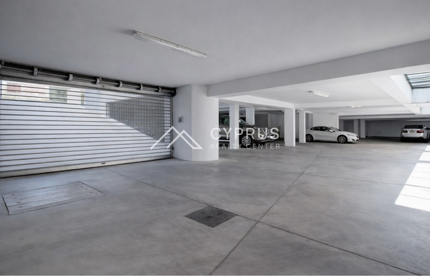 Luxury 3 bedroom apartment in Limassol, City Center - фото 16