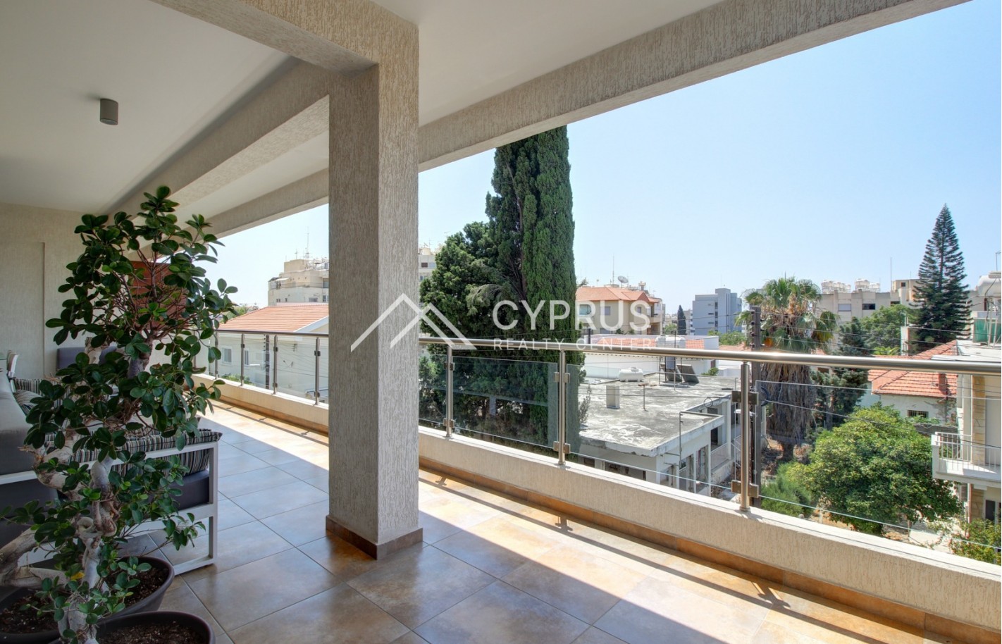 Luxury 3 bedroom apartment in Limassol, City Center - фото 20