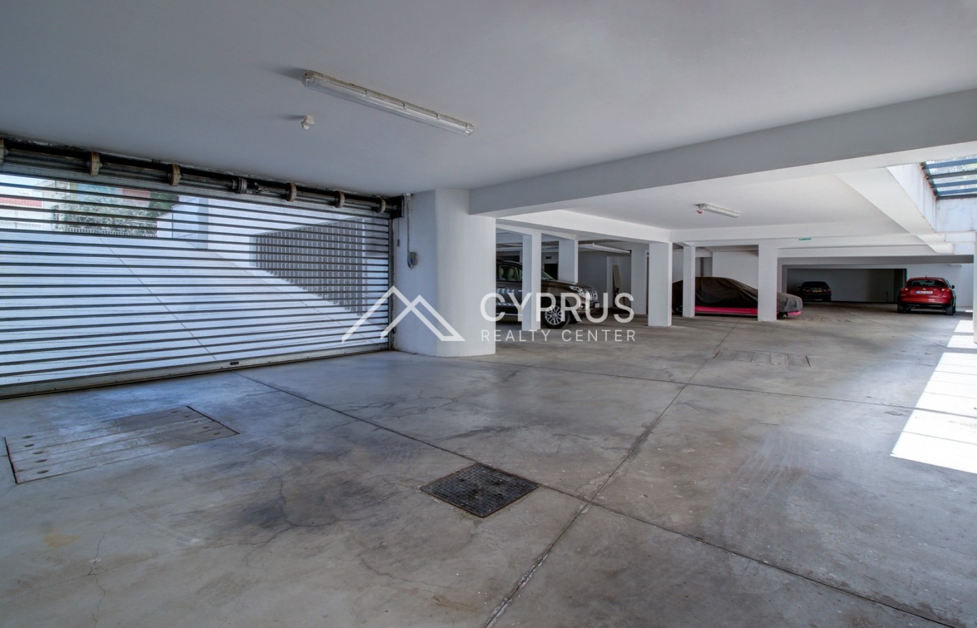 Luxury 3 bedroom apartment in Limassol, City Center - фото 22