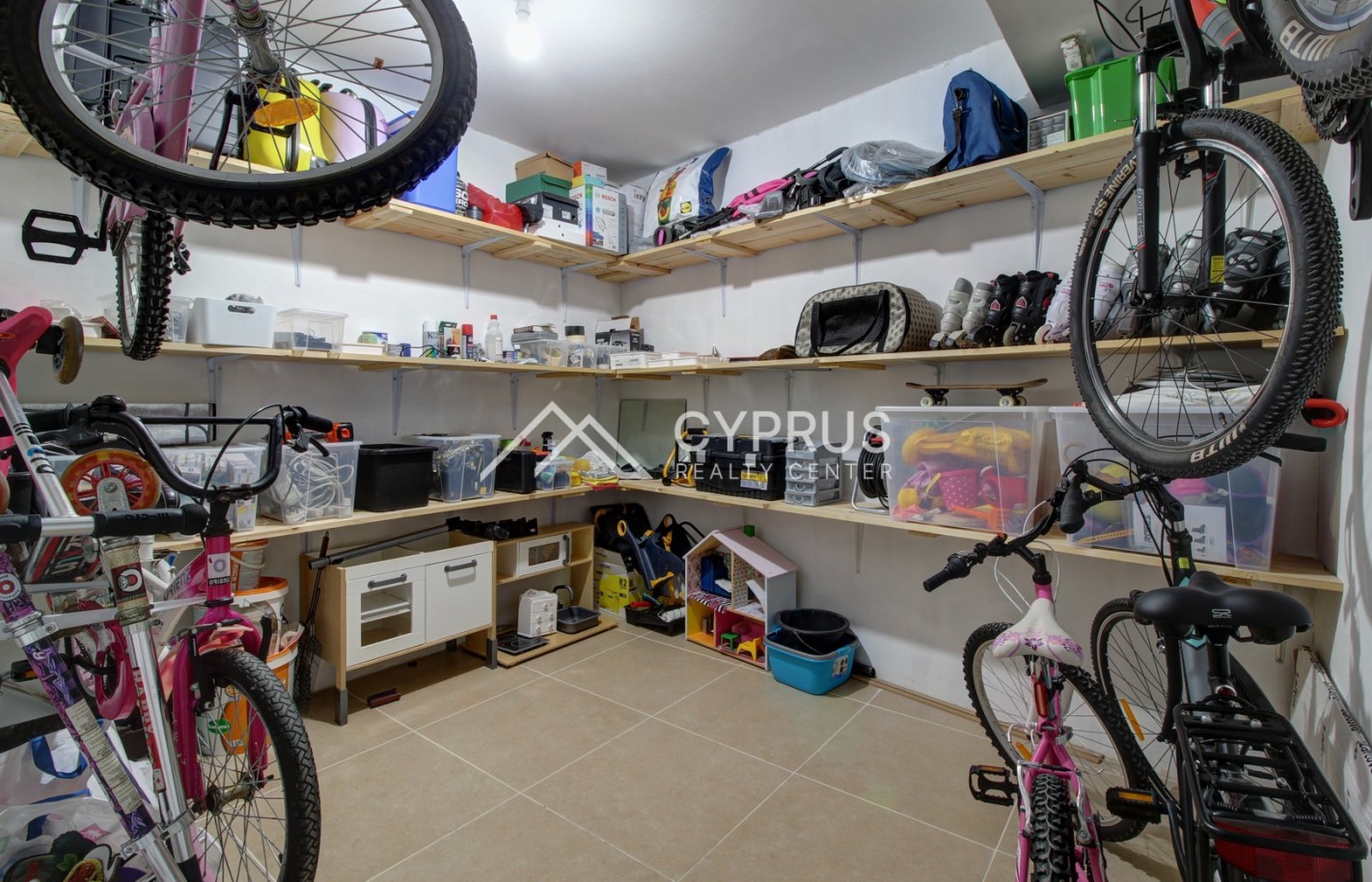 Luxury 3 bedroom apartment in Limassol, City Center - фото 21