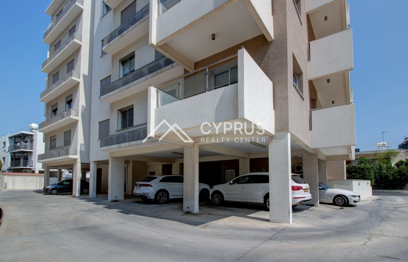Luxury 3 bedroom apartment in Limassol, City Center - фото 27
