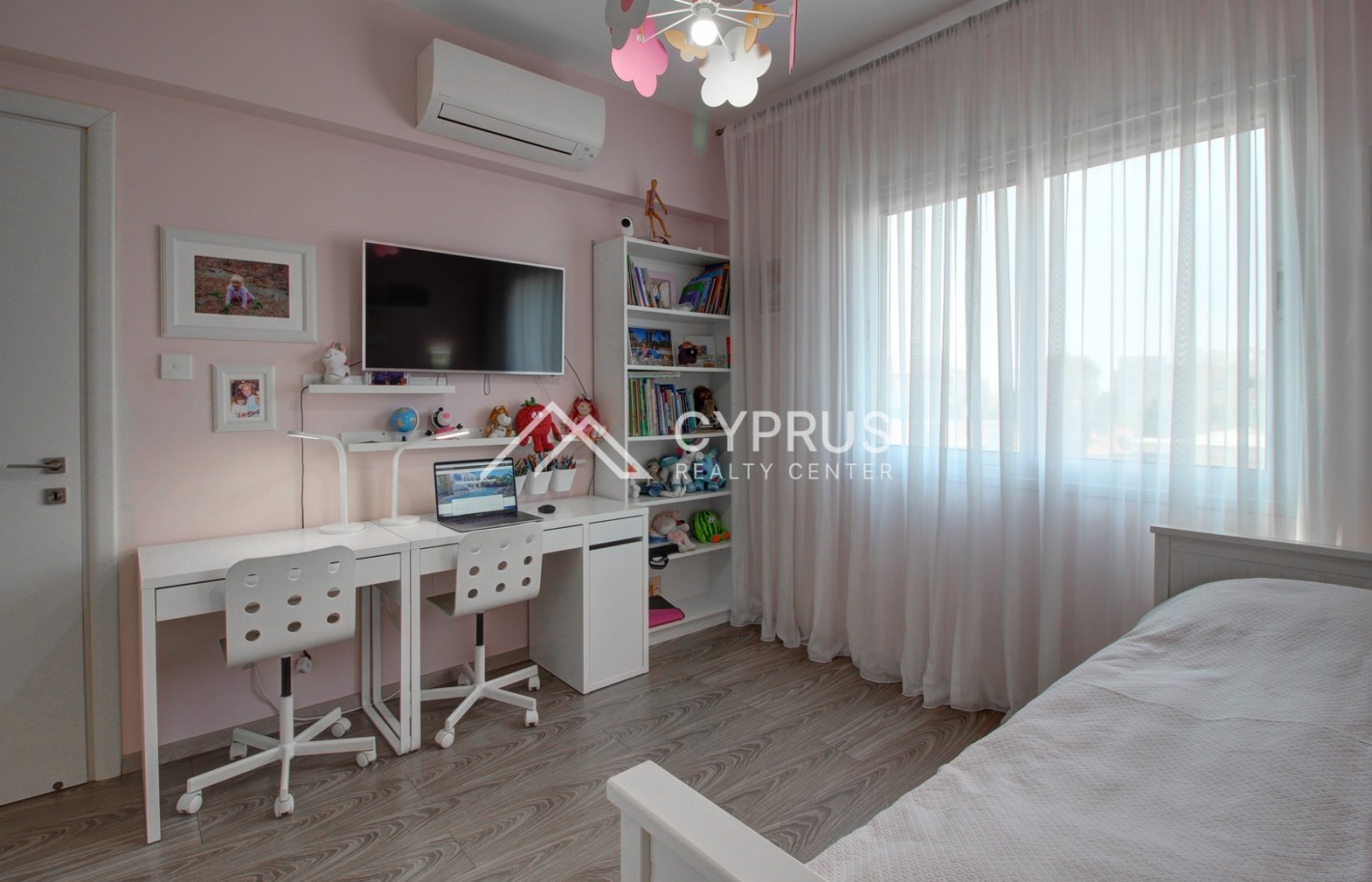 Luxury 3 bedroom apartment in Limassol, City Center - фото 4