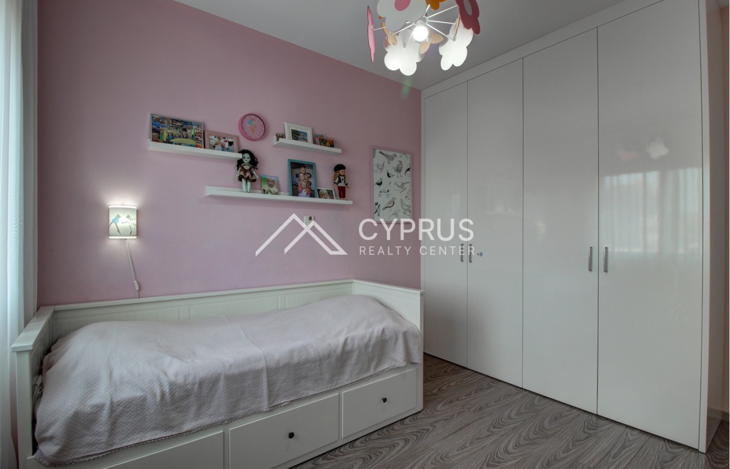 Luxury 3 bedroom apartment in Limassol, City Center - фото 5