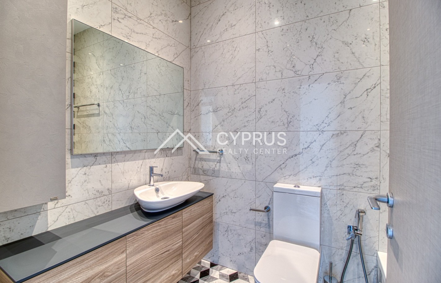 Limassol 2 Bedroom Apartment, Potamos Germasogeia - фото 4