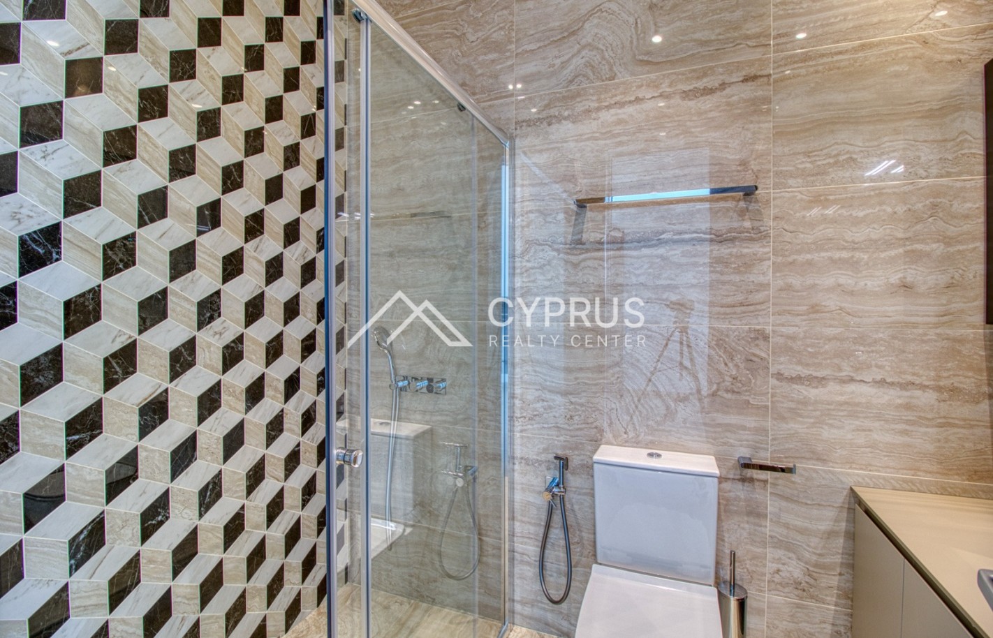 Three bedroom apartment in Limassol, Agios Tychonas - фото 10