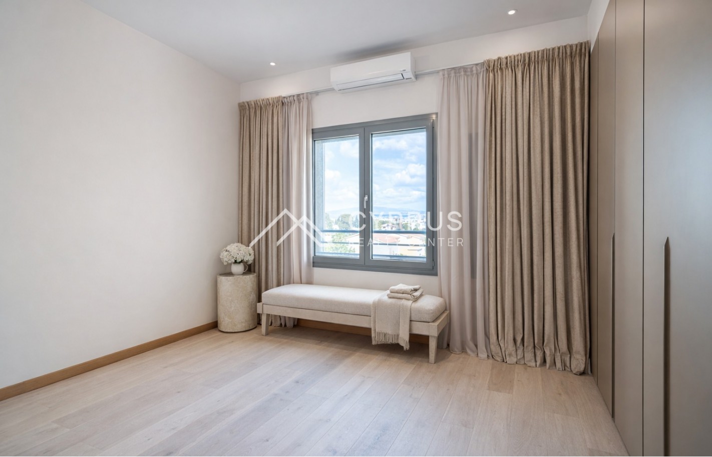 Three bedroom apartment in Limassol, Limassol Marina - фото 9