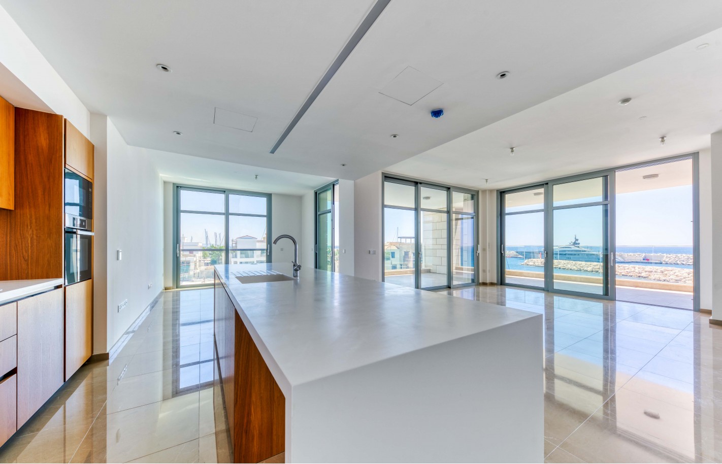 Апартаменты с 4 спальнями в Лимассоле, Limassol Marina