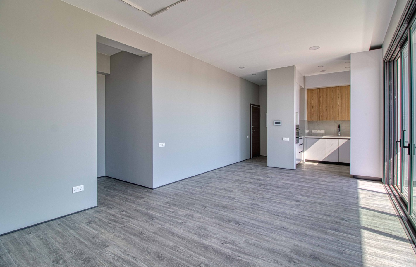 Большое фото