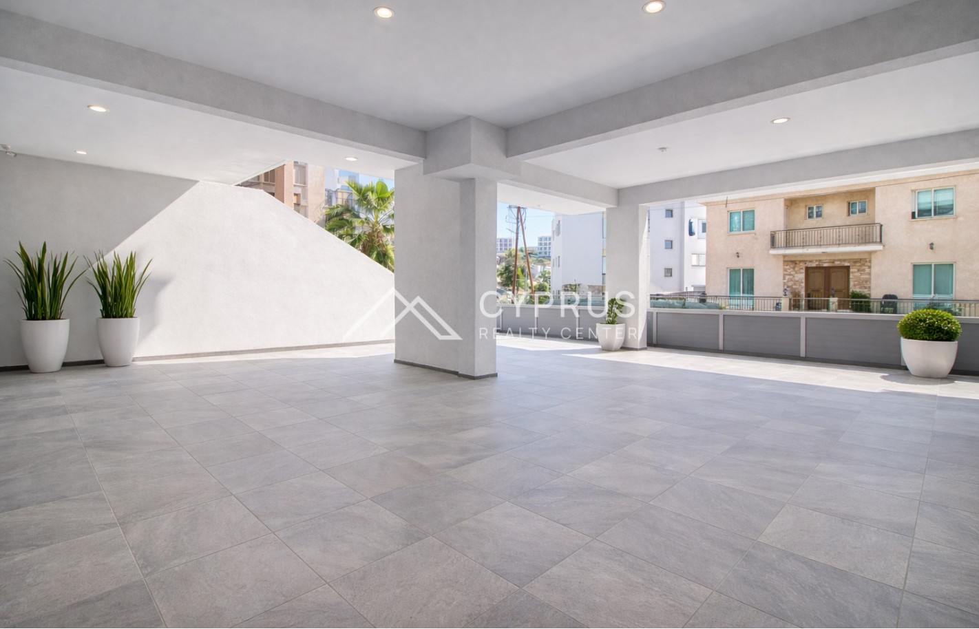 Two bedroom apartment in Limassol, Agios Athanasios - фото 3