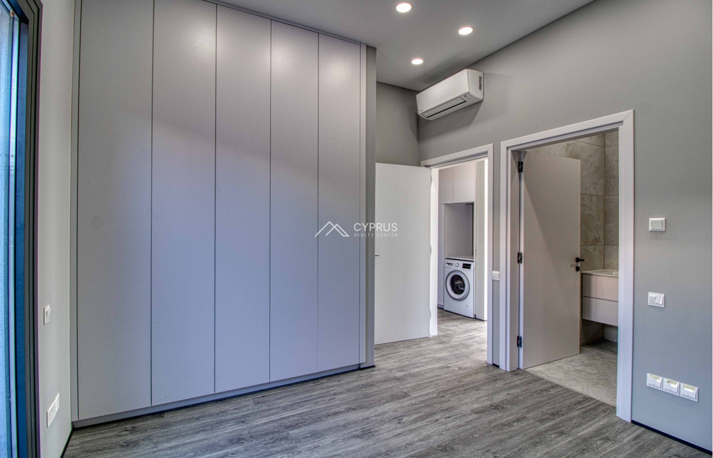 Two bedroom apartment in Limassol, Agios Athanasios - фото 14