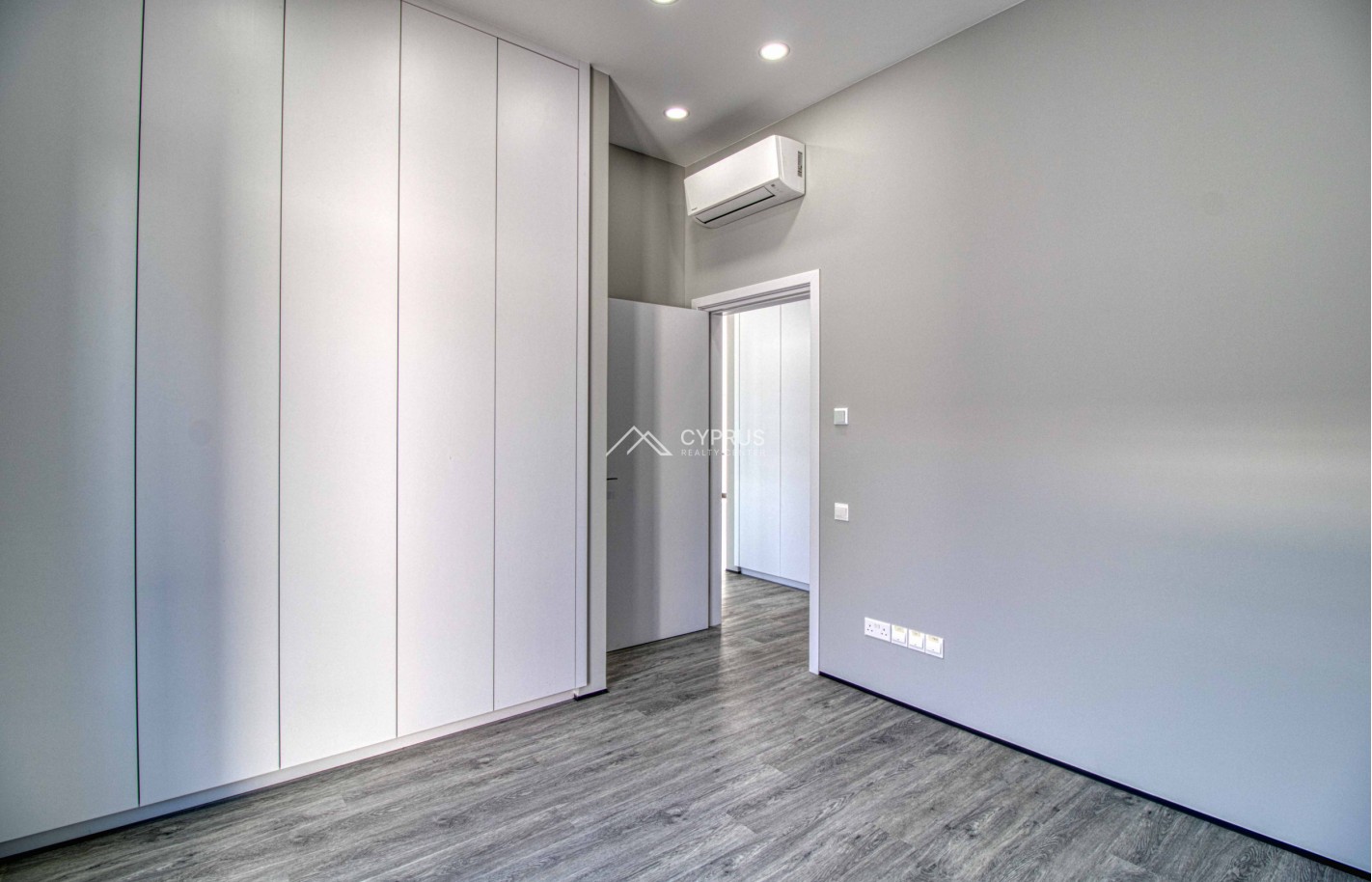 Two bedroom apartment in Limassol, Agios Athanasios - фото 5