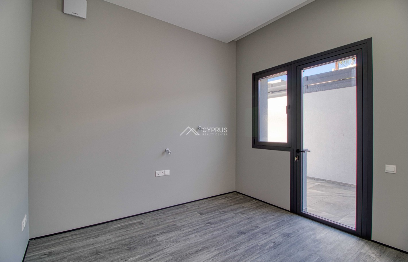 Two bedroom apartment in Limassol, Agios Athanasios - фото 10