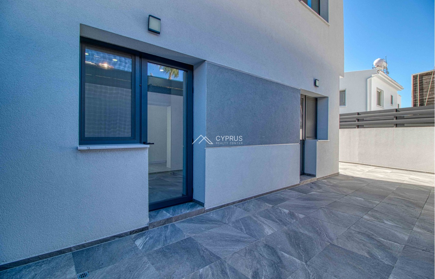 Two bedroom apartment in Limassol, Agios Athanasios - фото 12