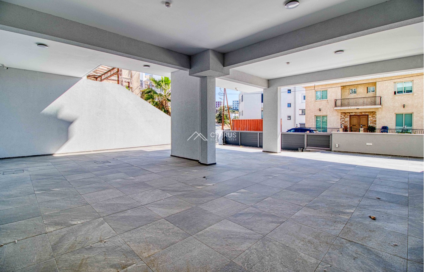 Two bedroom apartment in Limassol, Agios Athanasios - фото 3