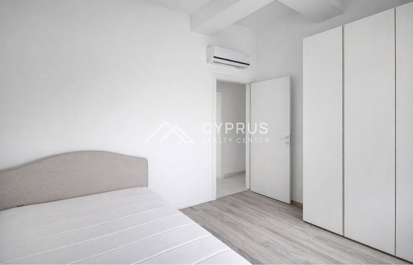 Three bedroom apartment in Limassol, Agios Tychonas - фото 5