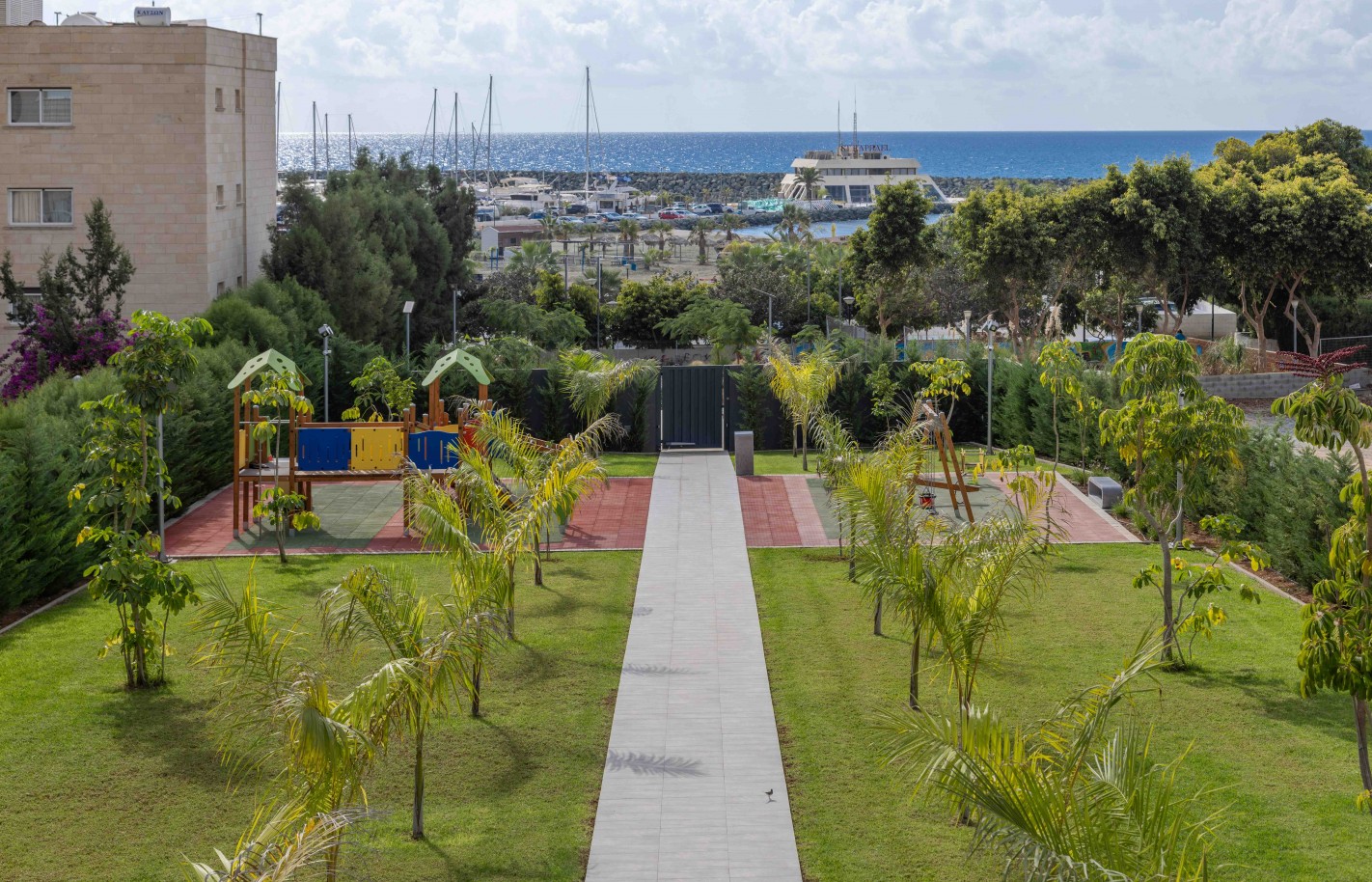 Two bedroom apartment in Limassol, Parekklisia - фото 11