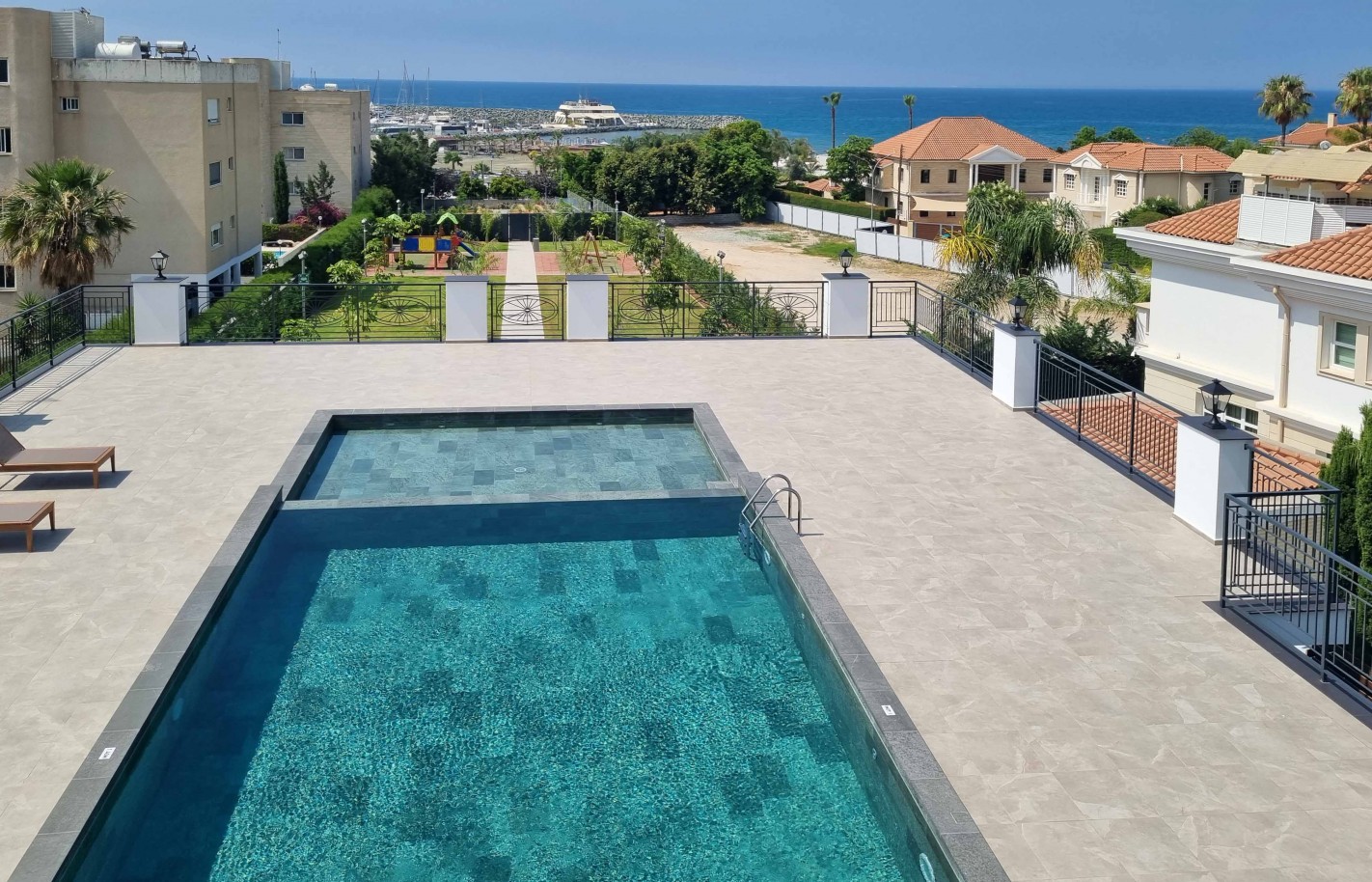 Two bedroom apartment in Limassol, Parekklisia - фото 16
