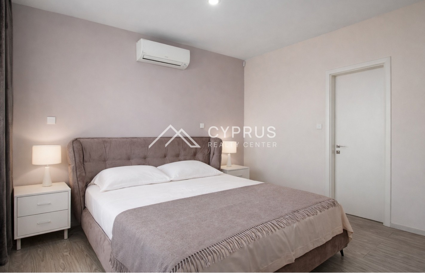 Luxury 3 bedroom apartment in Limassol, City Center - фото 21
