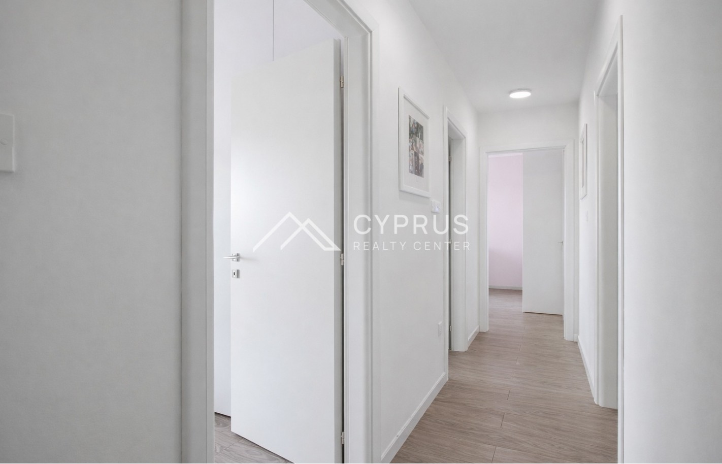 Luxury 3 bedroom apartment in Limassol, City Center - фото 20