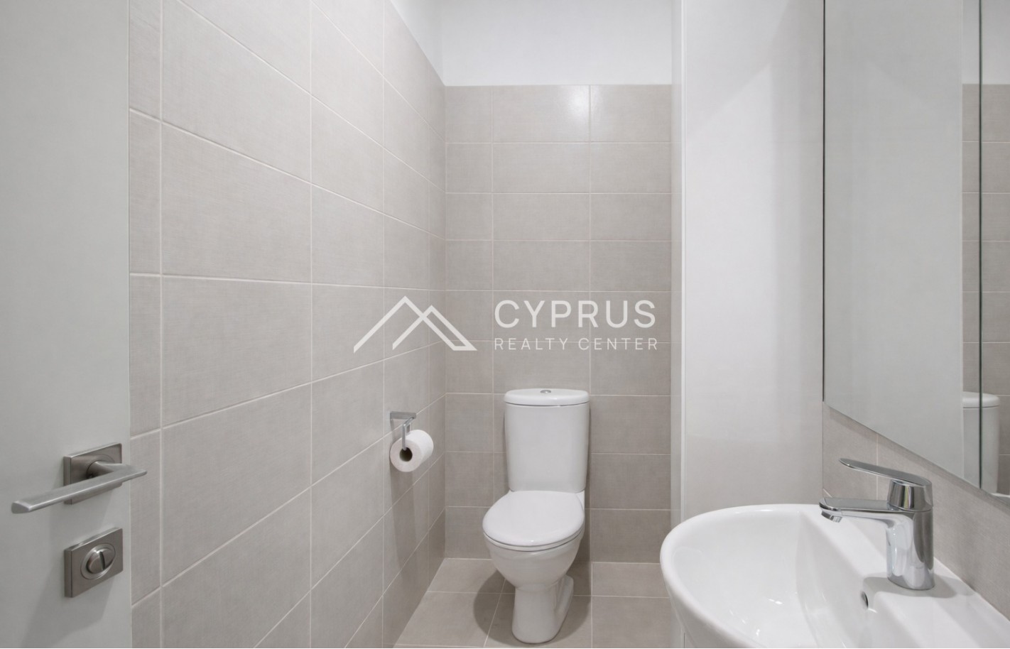 Luxury 3 bedroom apartment in Limassol, City Center - фото 16