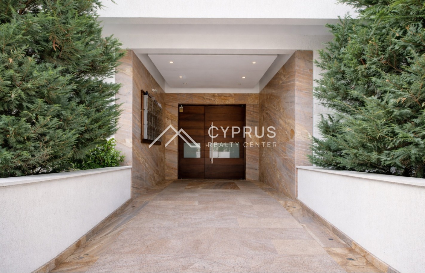 Luxury 3 bedroom apartment in Limassol, City Center - фото 1