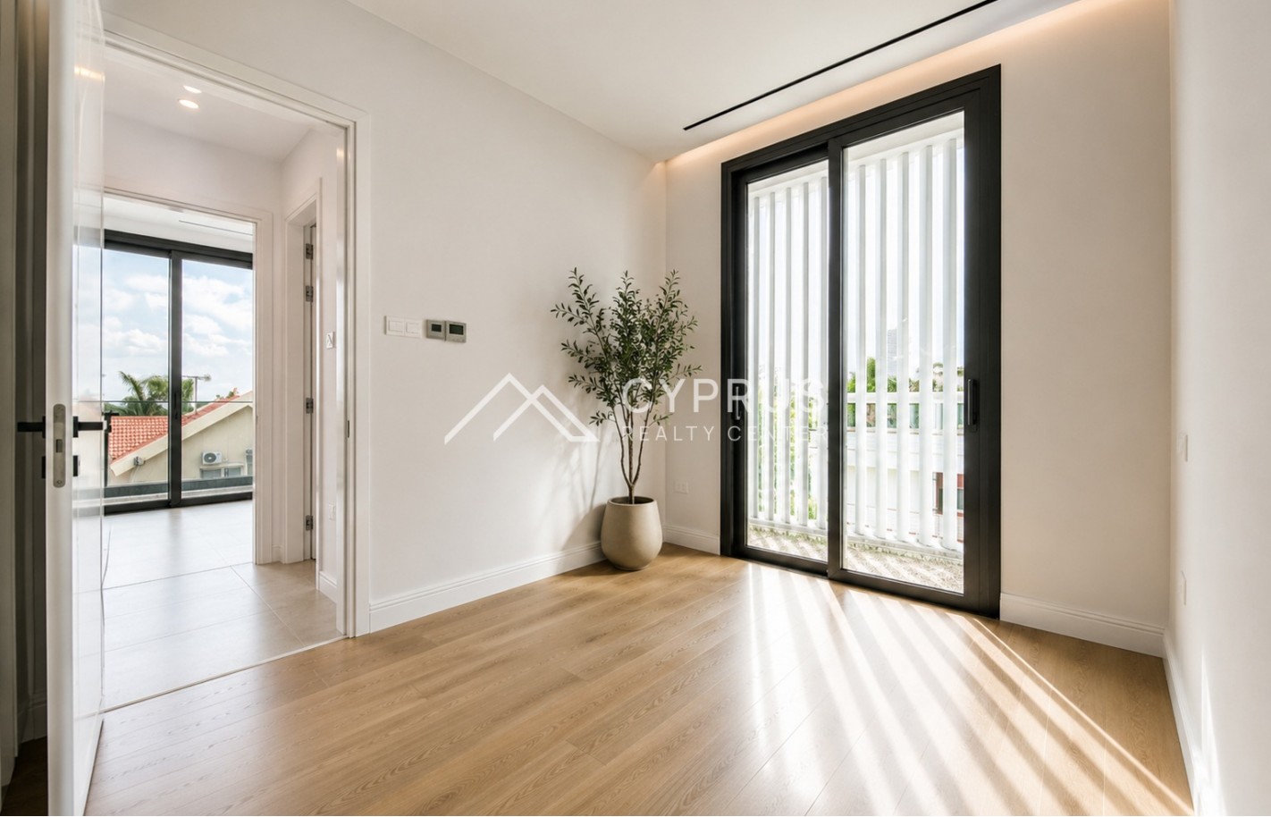 Three bedroom apartment in Limassol, Agios Athanasios - фото 10