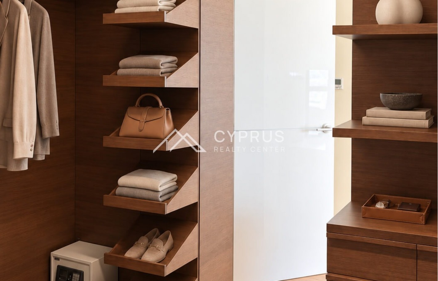 Apartment in Limassol with 5 bedrooms, Neapolis - фото 2