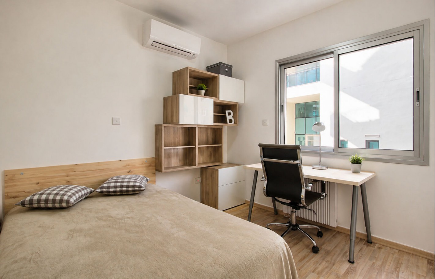 Apartment in Limassol with 2 bedrooms, City Center - фото 5