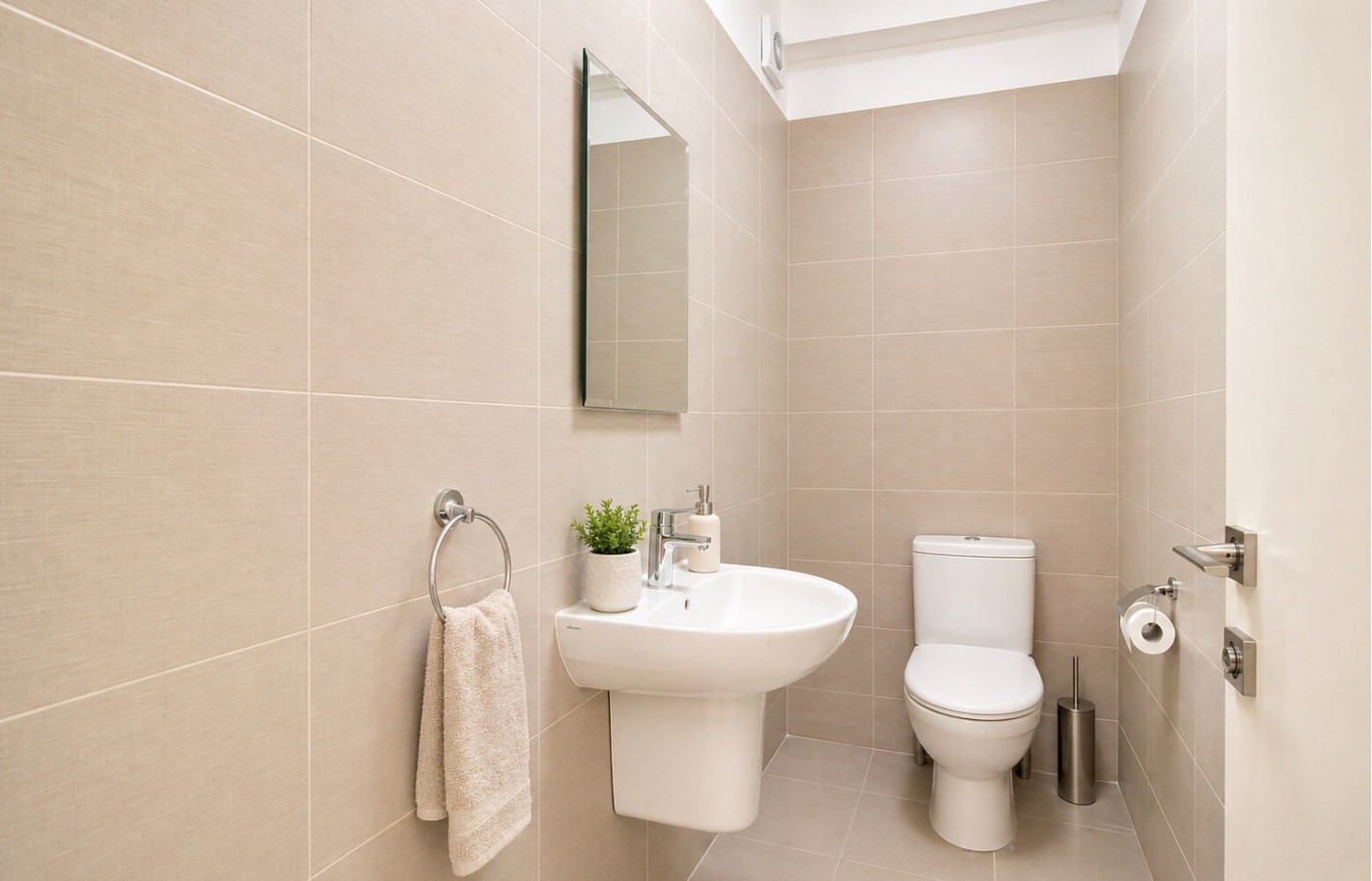 Apartment in Limassol with 2 bedrooms, City Center - фото 8