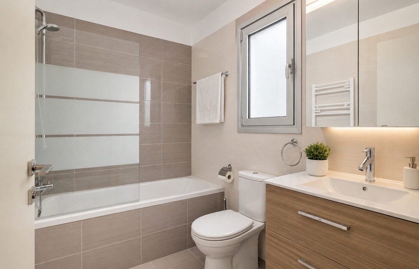 Apartment in Limassol with 2 bedrooms, City Center - фото 10