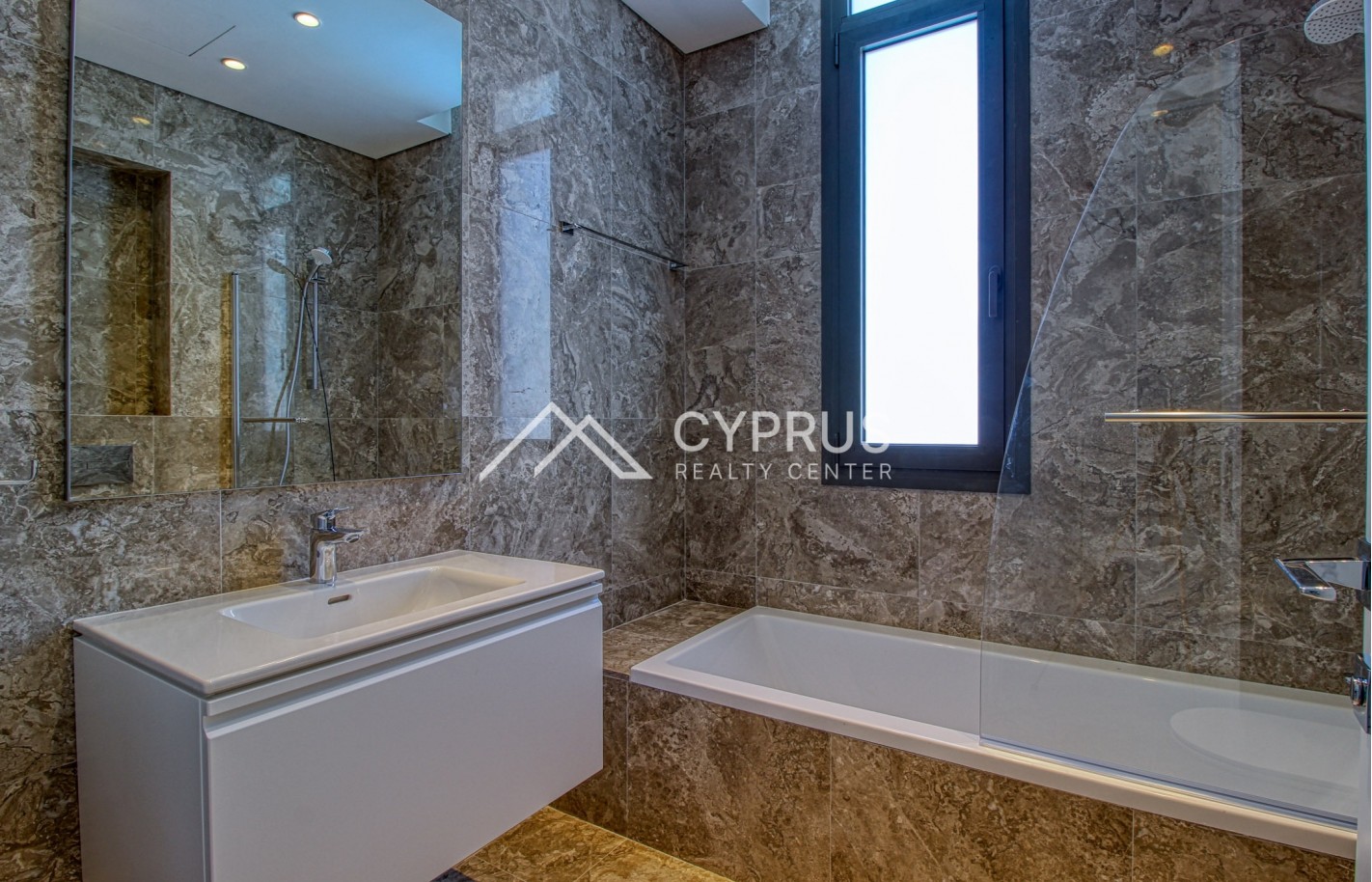 Three bedroom apartment in Limassol, Potamos Germasogeia - фото 11