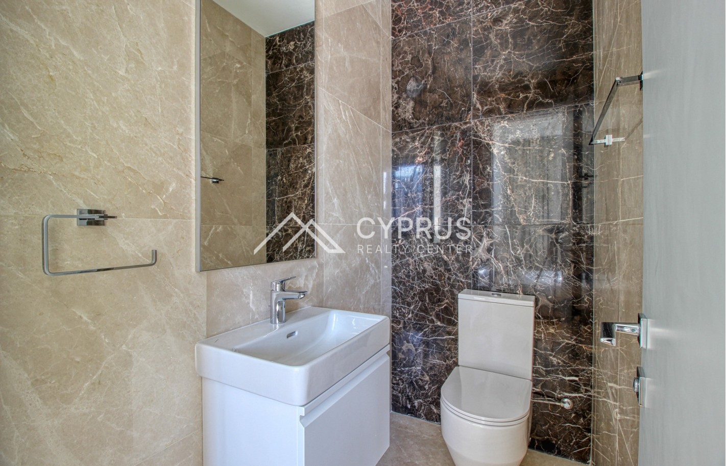 Three bedroom apartment in Limassol, Potamos Germasogeia - фото 9
