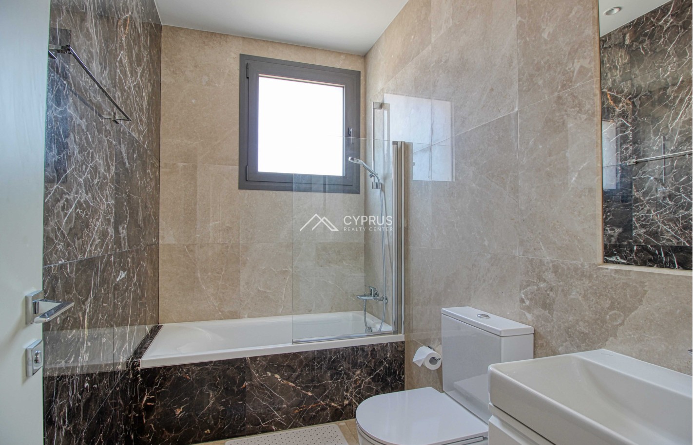 Three bedroom apartment in Limassol, Potamos Germasogeia - фото 9