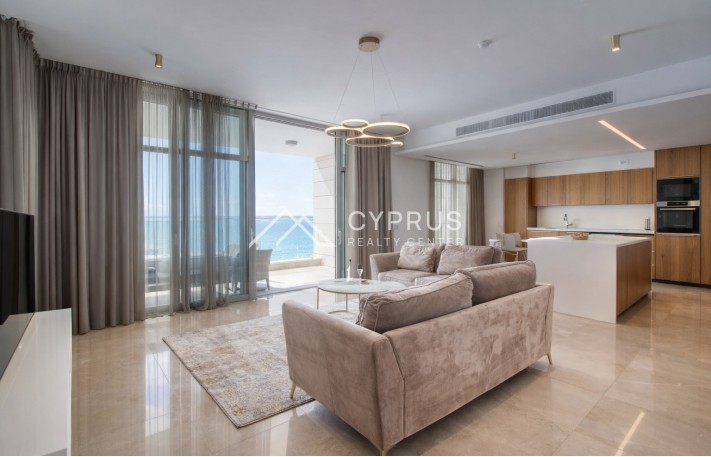 Apartment with 3 bedrooms in Limassol, Limassol Marina