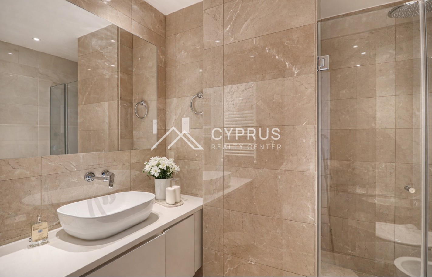 Apartment with 3 bedrooms in Limassol, Limassol Marina - фото 7