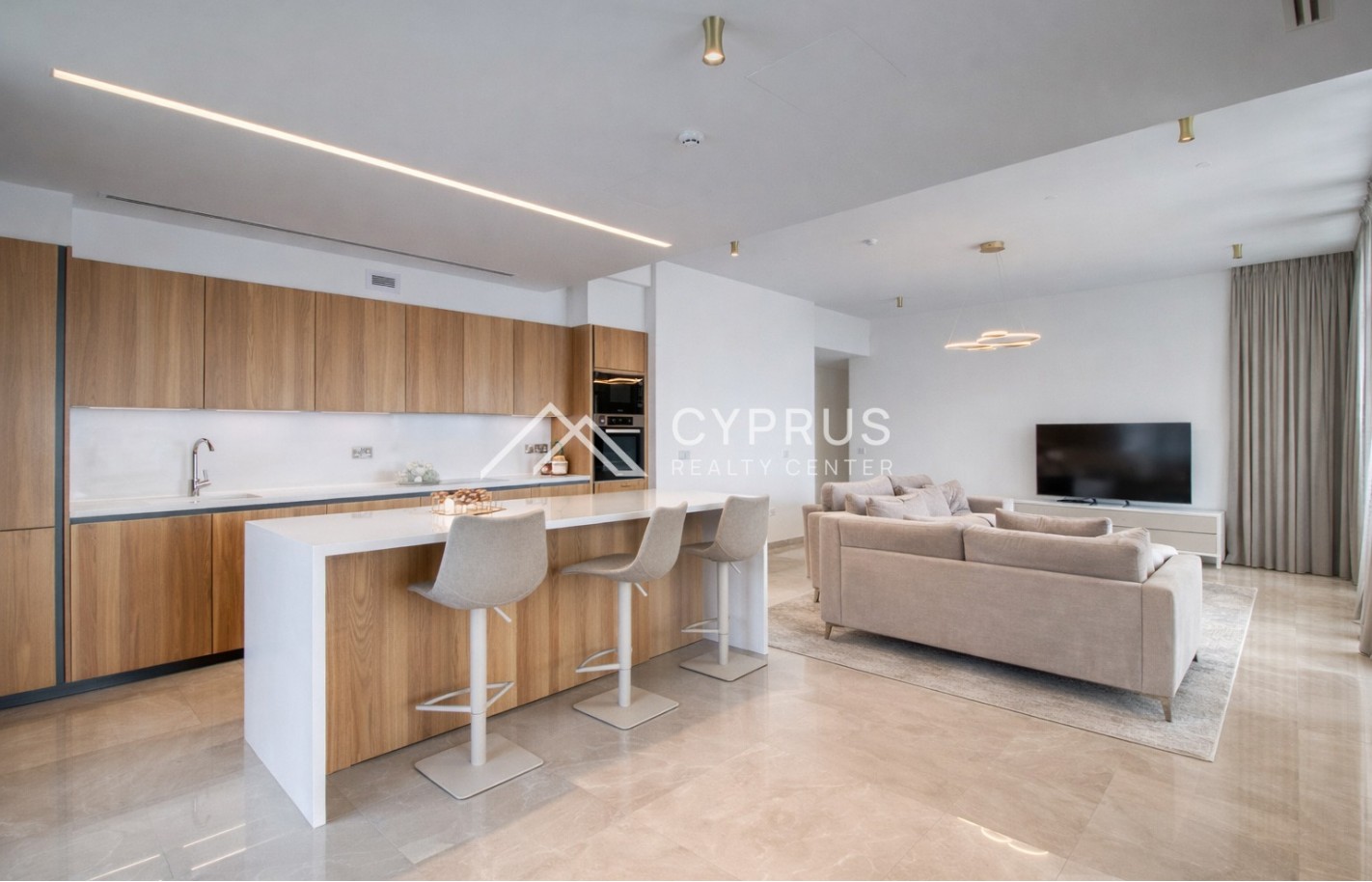 Apartment with 3 bedrooms in Limassol, Limassol Marina - фото 6