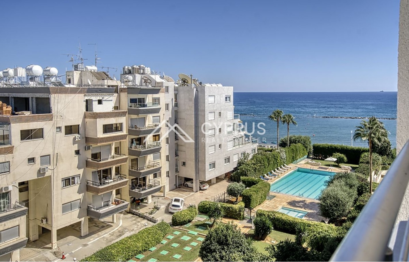 Apartment with 2 bedrooms in Limassol, Potamos Germasogeia - фото 15