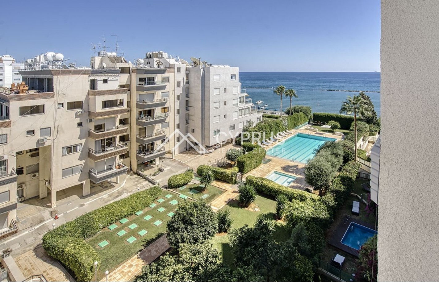 Apartment with 2 bedrooms in Limassol, Potamos Germasogeia - фото 19