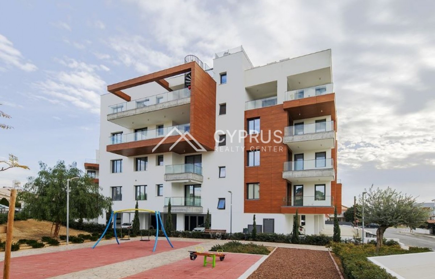 Three bedroom apartment in Limassol, Potamos Germasogeia - фото 16